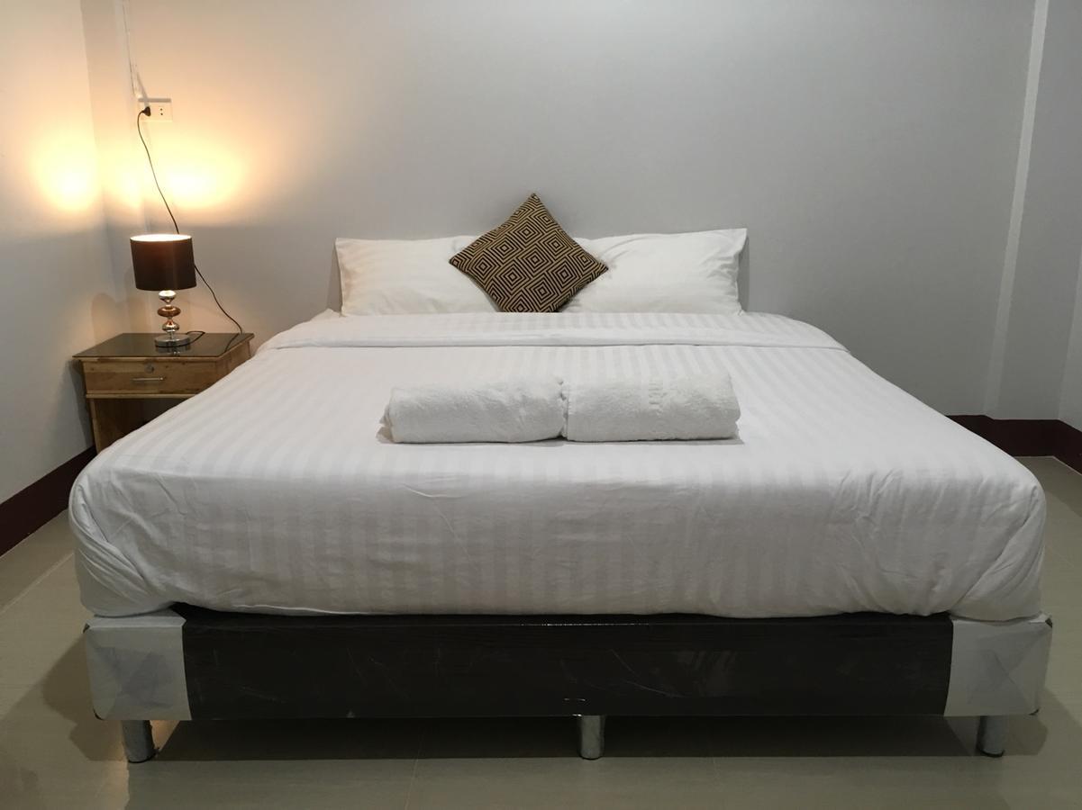 Y&N House Hotell Prachuap Khiri Khan Exteriör bild